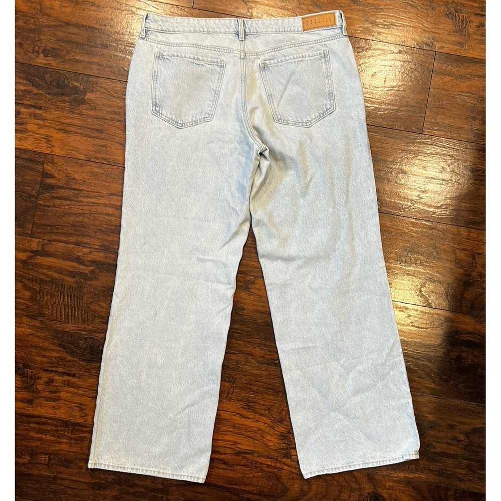 PacSun Low Rise Girlfriend Wide Leg Jeans Light Wash Size 31 - Picture 2 of 11